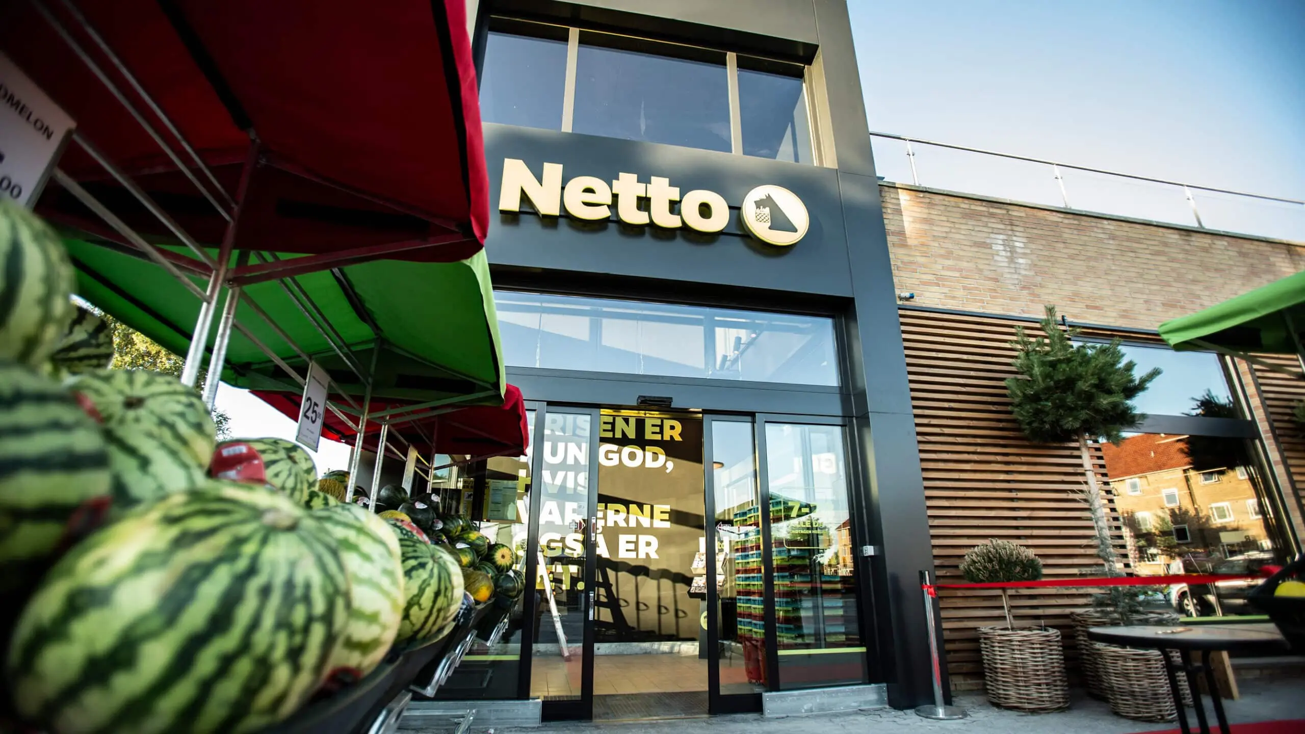 Ejendomsinvestering i Aarhus med netto som lejer beliggende Kaj Munks Vej 2 Viby 8260.