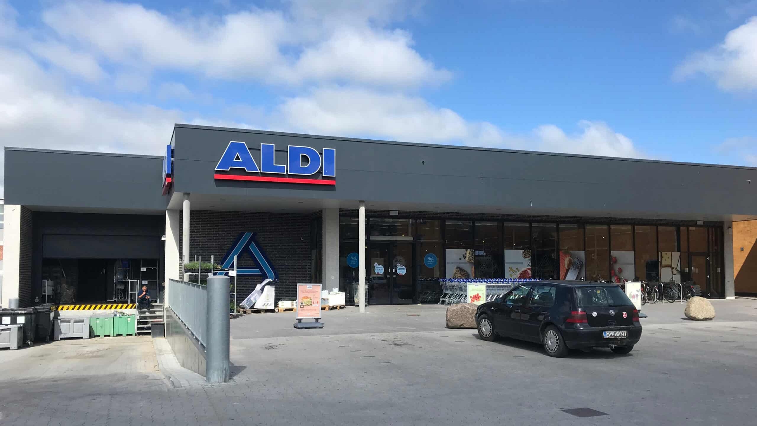 Investeringsejendom med Rema1000 som lejer beliggende p&aring; Sj&aelig;lland p&aring; adressen Holberg Arkaden 4 Sor&oslash; 4180.